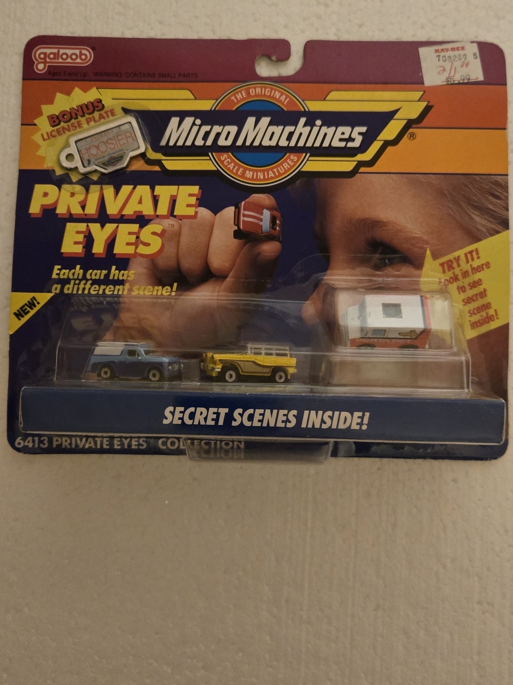 Private Eyes Collectible Set - Blue & Yellow